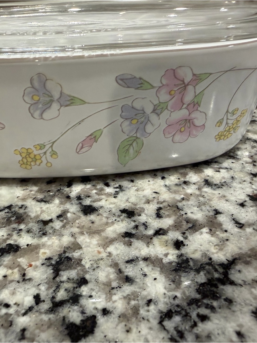 vintage Corning Ware 1-liter casserole dish in the Pastel Bouquet - Picture 5 of 8